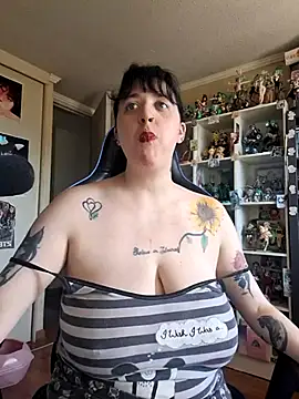 Sora eroneko online show from 11-14-25, 01:54