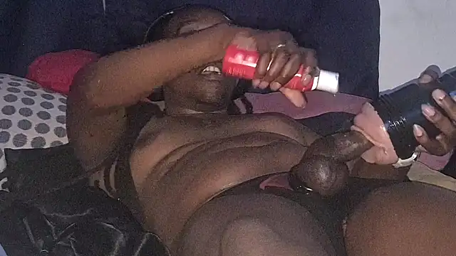 suzyswallowsxxx704 online show from 04-05-26, 04:15