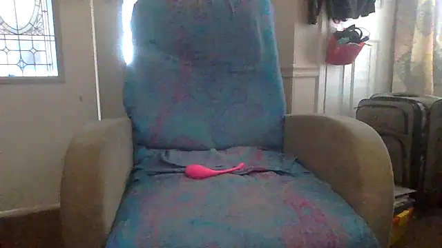 velvetta  online show from 10-19-25, 07:47