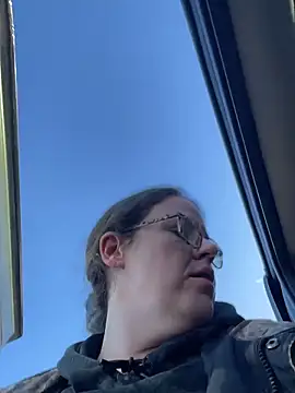 velvetta  online show from 12-20-25, 02:46