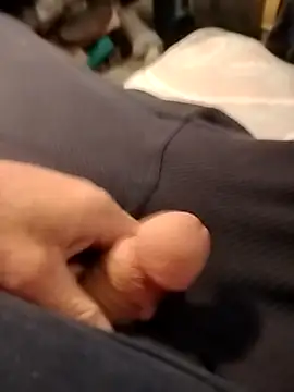 Snapshot of imagynthat12 chatting on 03-18-26, 02:20 imagynthat12 online show from 03-18-26, 02:20