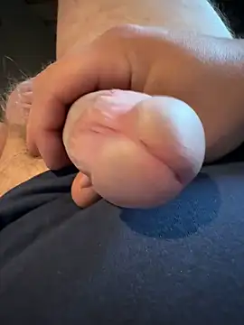 Snapshot of Sebastian24589 chatting on 10-27-25, 09:35 Sebastian24589 online show from 10-27-25, 09:35