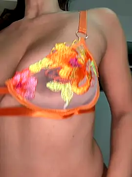 Snapshot of AthenaStar chatting on 10-16-25, 10:44 AthenaStar online show from 10-16-25, 10:44