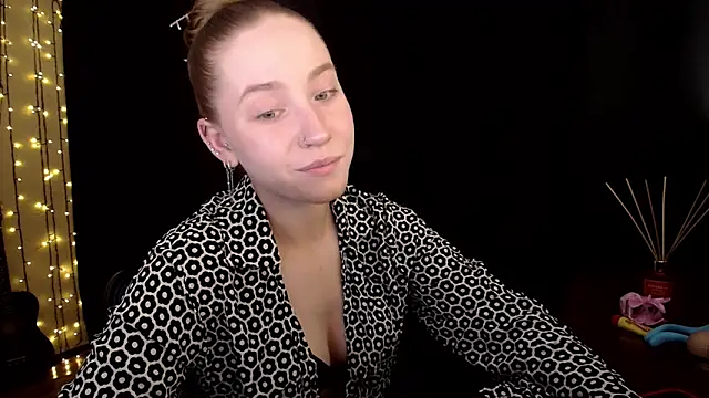 SindiWatsoon online show from 06-12-26, 04:06