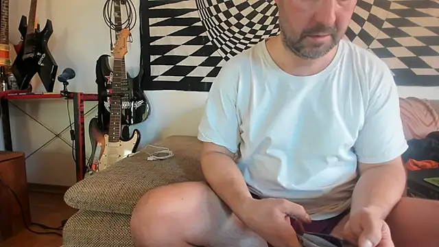 Snapshot of soulfuck92 chatting on 01-03-25, 01:47 soulfuck92 online show from 01-03-25, 01:47