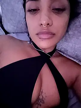 Snapshot of VictoireFeller chatting on 10-08-25, 03:15 VictoireFeller online show from 10-08-25, 03:15