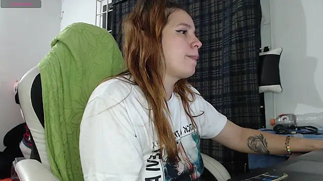 Betty Hoe online show from 02-01-25, 02:58