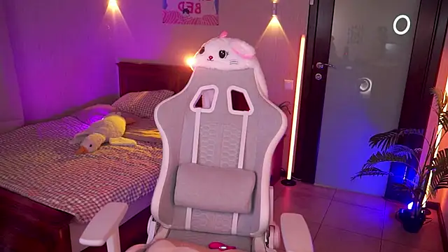 Kamila icee online show from 03-27-26, 09:03