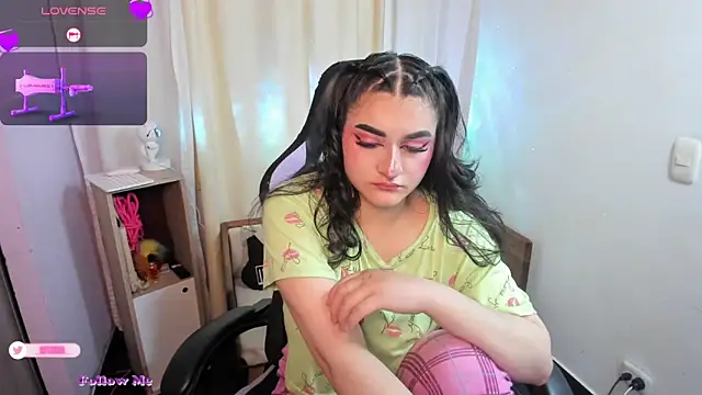 setzuna  online show from 10-04-25, 11:47