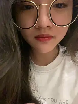 Krixxi22 online show from 01-11-25, 04:36