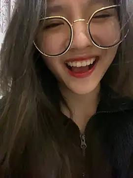 Krixxi22 online show from 02-25-25, 04:21