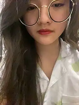 Krixxi22 online show from 03-13-25, 02:55