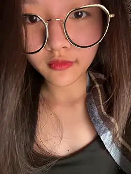 Krixxi22 online show from 10-25-25, 01:40