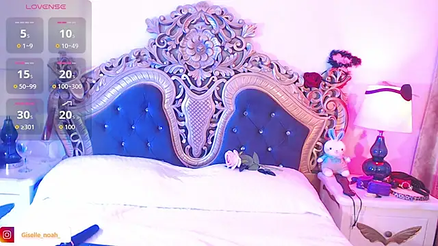 Snapshot of Giselle_Noah chatting on 09-18-25, 08:55 Giselle Noah online show from 09-18-25, 08:55