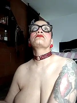 Taylor-hardcore online show from 05-12-26, 01:47
