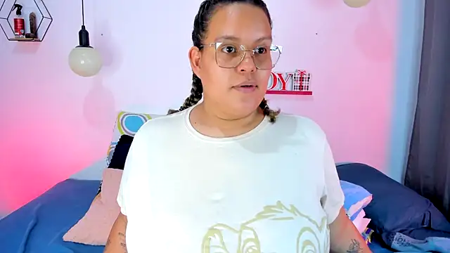 monicabbw  online show from 02-13-25, 09:17