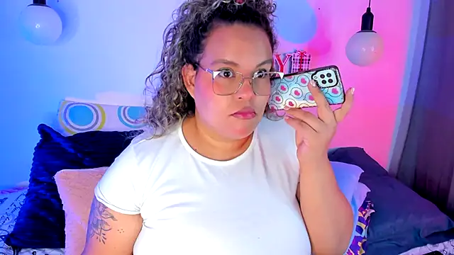 monicabbw  online show from 03-10-25, 08:01