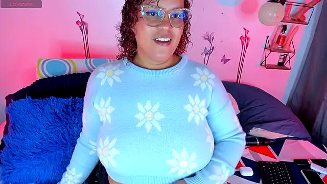 monicabbw  online show from 09-23-25, 12:46