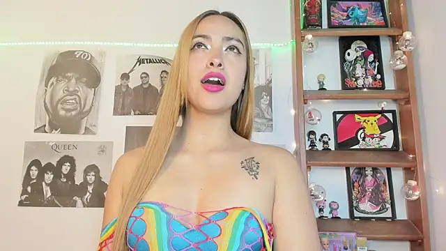 Snapshot of Meowlody chatting on 10-03-25, 11:02 Meowlody online show from 10-03-25, 11:02