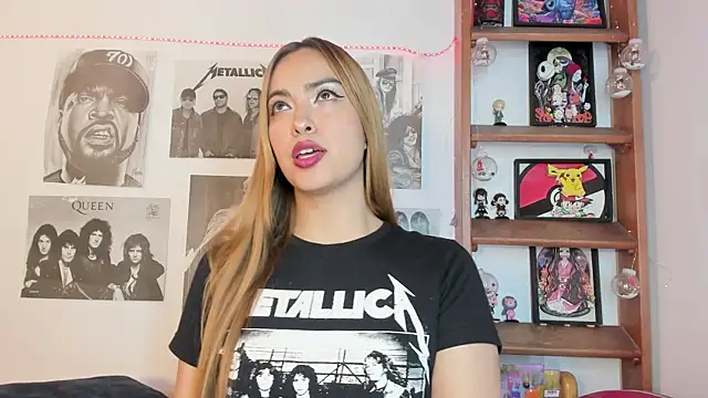 Snapshot of Meowlody chatting on 11-05-25, 09:15 Meowlody online show from 11-05-25, 09:15