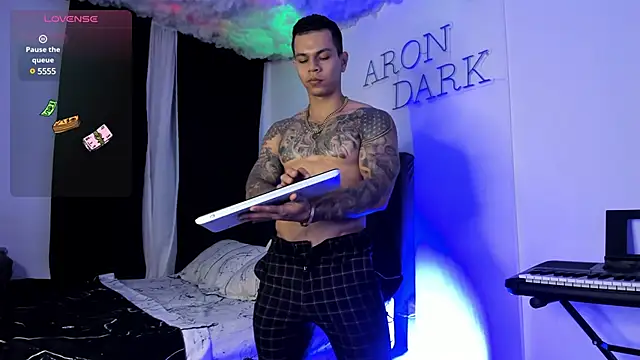 Aron Dark online show from 03-02-25, 10:48