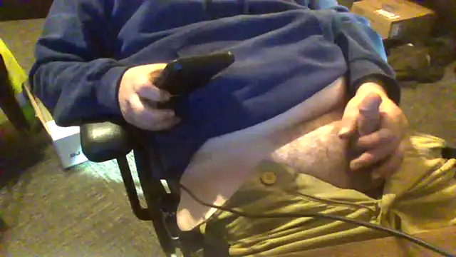 daddysmalldick502 online show from 04-13-26, 02:00