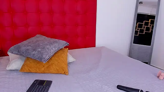 Daliana Beck online show from 11-19-25, 08:31