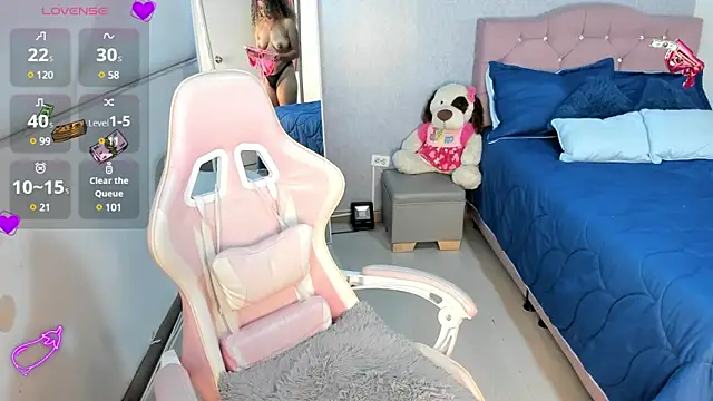 Snapshot of Kenia_tompson01 chatting on 02-18-25, 05:31 Kenia tompson01 online show from 02-18-25, 05:31