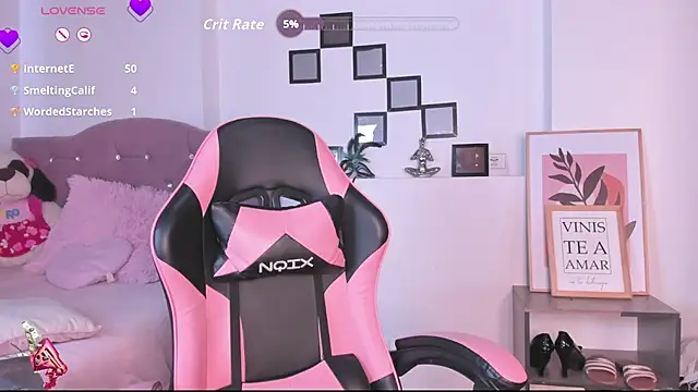 Snapshot of Kenia_tompson01 chatting on 10-04-25, 09:13 Kenia tompson01 online show from 10-04-25, 09:13