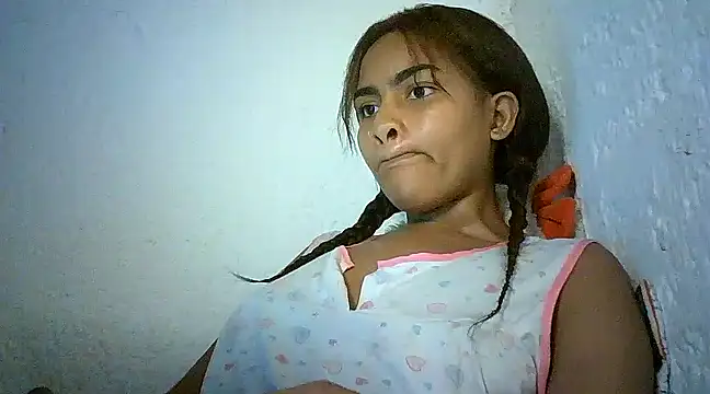 Snapshot of Bellabeltrann chatting on 01-18-25, 11:54 Bellabeltrann online show from 01-18-25, 11:54