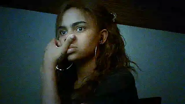 Snapshot of Bellabeltrann chatting on 01-24-25, 03:43 Bellabeltrann online show from 01-24-25, 03:43