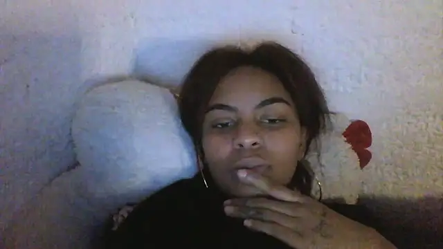 Snapshot of Bellabeltrann chatting on 03-07-25, 02:12 Bellabeltrann online show from 03-07-25, 02:12