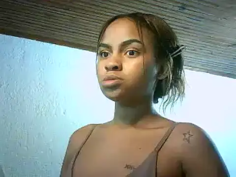 Snapshot of Bellabeltrann chatting on 03-22-25, 01:08 Bellabeltrann online show from 03-22-25, 01:08