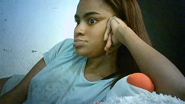 Snapshot of Bellabeltrann chatting on 09-13-25, 03:50 Bellabeltrann online show from 09-13-25, 03:50