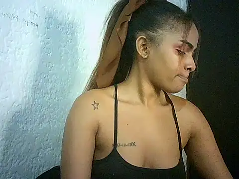 Snapshot of Bellabeltrann chatting on 02-11-26, 01:27 Bellabeltrann online show from 02-11-26, 01:27