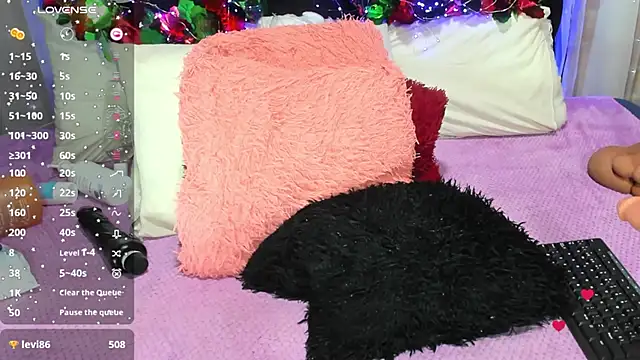 Snapshot of Hanna_horny_ chatting on 12-26-24, 12:36 Hanna horny online show from 12-26-24, 12:36