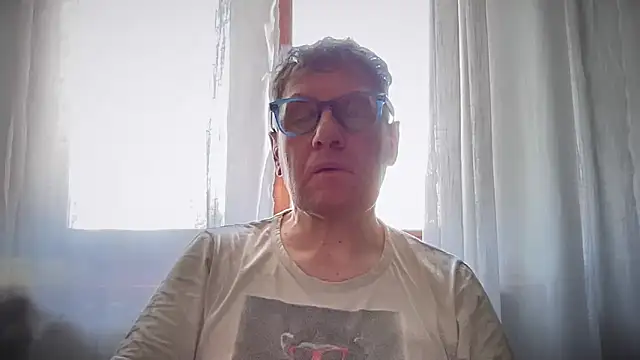 Snapshot of Britmi chatting on 05-09-26, 08:19 Britmi online show from 05-09-26, 08:19