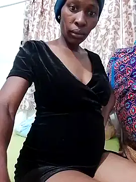 LOVELY-2BERRY online show from 01-12-26, 06:40