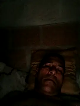 Snapshot of Janle_19c chatting on 12-14-25, 02:39 Janle 19c online show from 12-14-25, 02:39