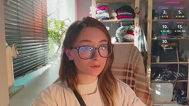 monlight  dana online show from 03-17-25, 01:29