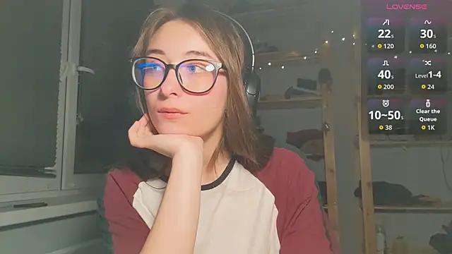 monlight  dana online show from 11-11-25, 01:49