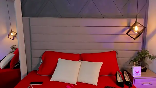 Snapshot of LadyLuminary chatting on 11-12-25, 07:57 LadyLuminary online show from 11-12-25, 07:57