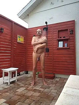 theclubist111 online show from 05-11-26, 03:40