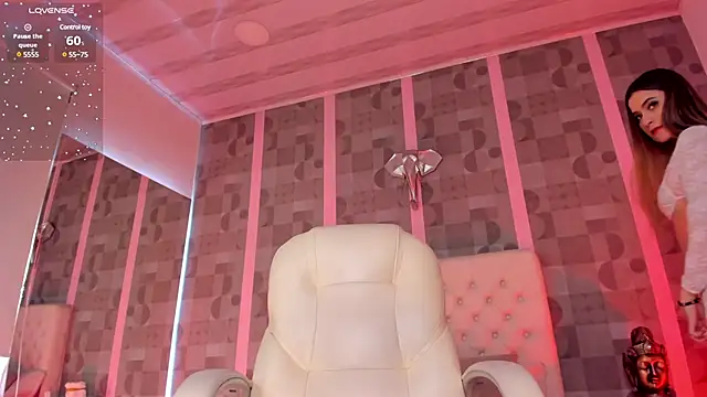 Snapshot of sweetty_paulina chatting on 03-08-25, 05:17 sweetty paulina online show from 03-08-25, 05:17