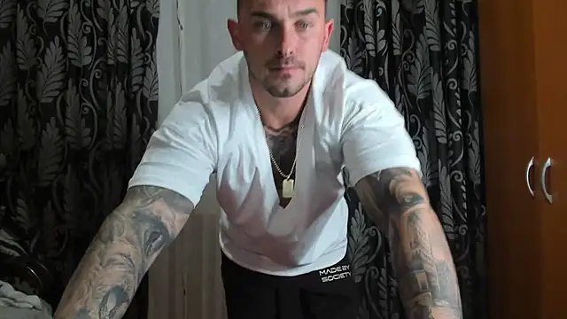 Snapshot of Jonmusclemaster chatting on 12-03-24, 08:50 Jonmusclemaster online show from 12-03-24, 08:50