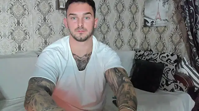 Snapshot of Jonmusclemaster chatting on 12-23-24, 12:03 Jonmusclemaster online show from 12-23-24, 12:03