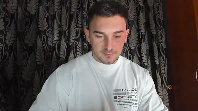 Snapshot of Jonmusclemaster chatting on 01-02-25, 09:07 Jonmusclemaster online show from 01-02-25, 09:07