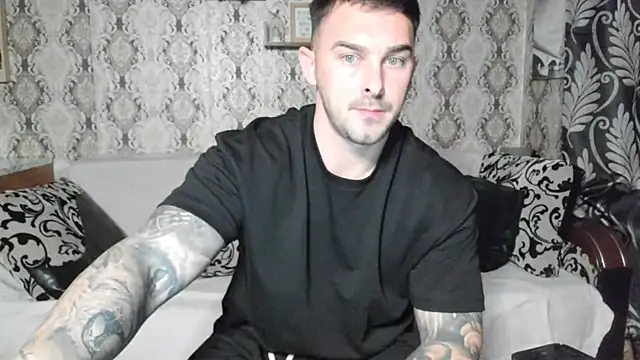 Snapshot of Jonmusclemaster chatting on 01-03-25, 11:12 Jonmusclemaster online show from 01-03-25, 11:12