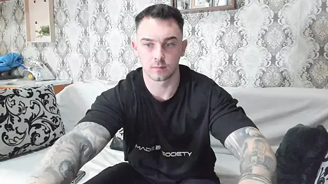 Snapshot of Jonmusclemaster chatting on 01-16-25, 05:33 Jonmusclemaster online show from 01-16-25, 05:33
