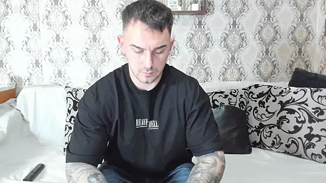 Snapshot of Jonmusclemaster chatting on 01-18-25, 07:04 Jonmusclemaster online show from 01-18-25, 07:04